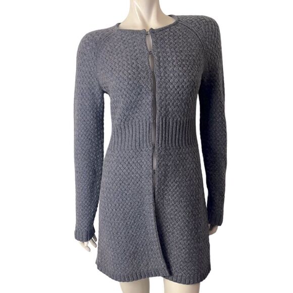 Spectacular Sutton Cashmere Gray Car Coat in Like New Condition Size Medium - Picture 1 of 9